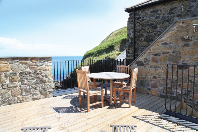 The Winch House, Church Cove