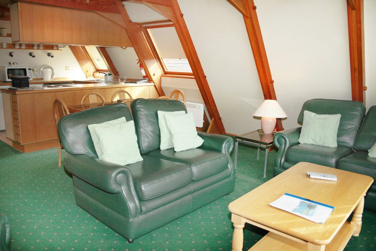 4367_W750_Lounge_c2a687