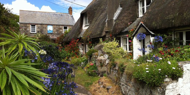 Traditional Cottages in Cadgwith