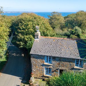 New, Hansey Cottage in The Lizard