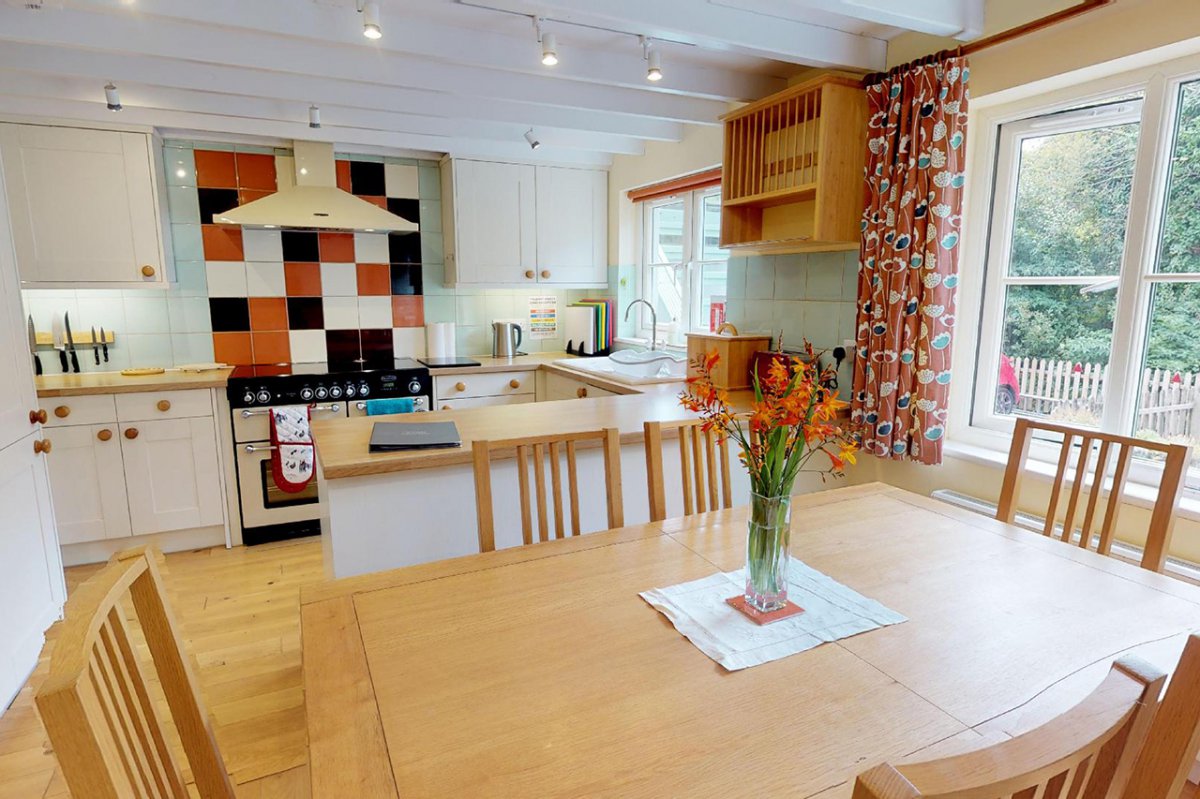 Cove Cottage, Holiday Cottage in Porthallow, Cornwall