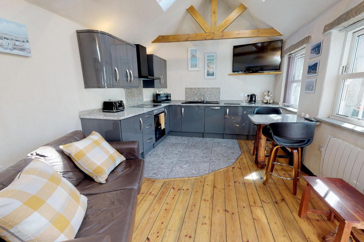 Ula Cottage, Holiday Accommodation in Lizard Cornwall