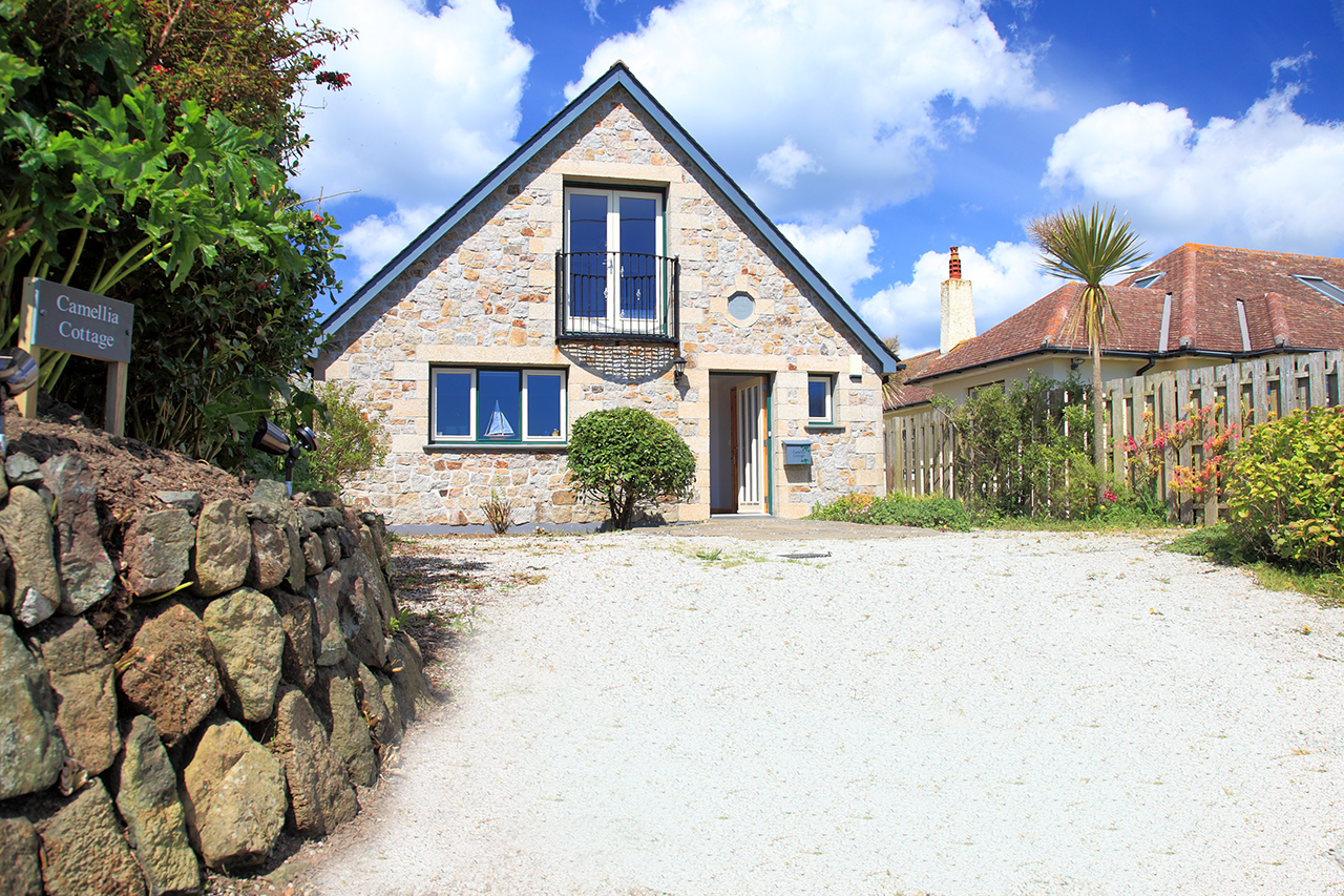 Camellia Cottage, Lizard