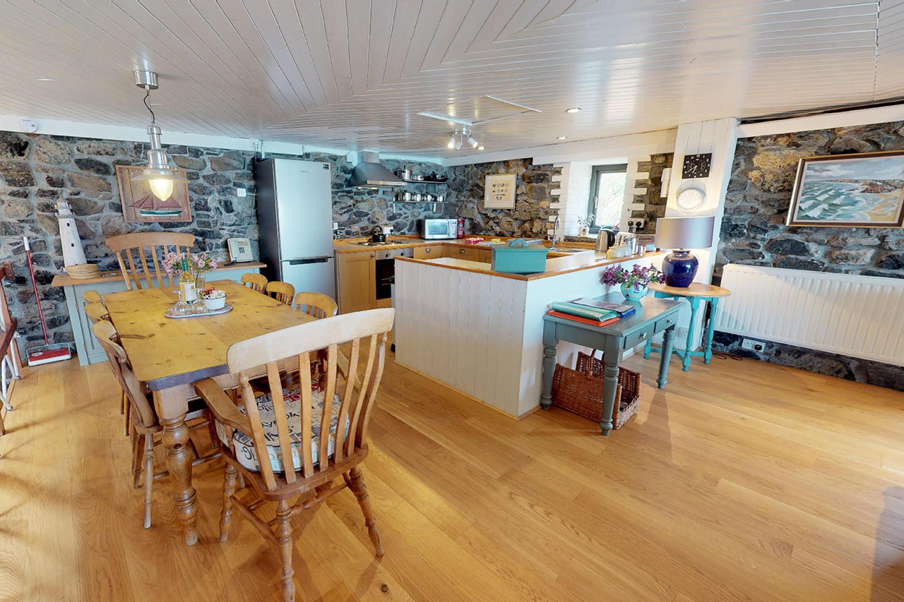 The Winch House, Church Cove