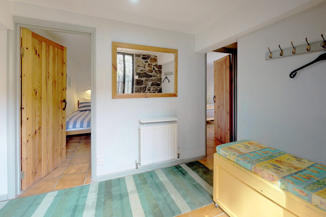 The Winch House, Church Cove