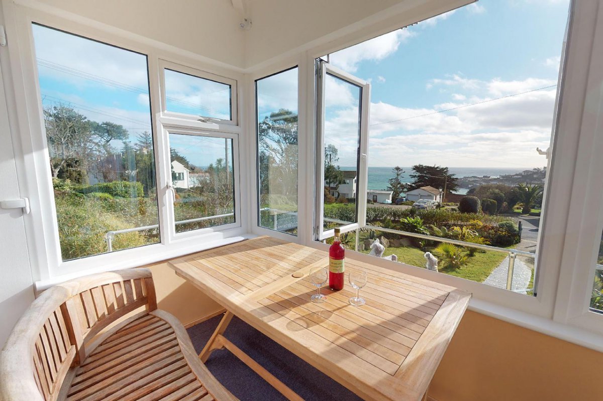 Carnsullan Holiday Cottage in Coverack Cornwall