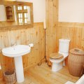 Summer Lodge - Master suite bathroom
