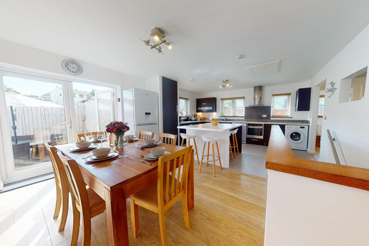 Church View Modern Holiday Home in Porthleven, Cornwall Cornish