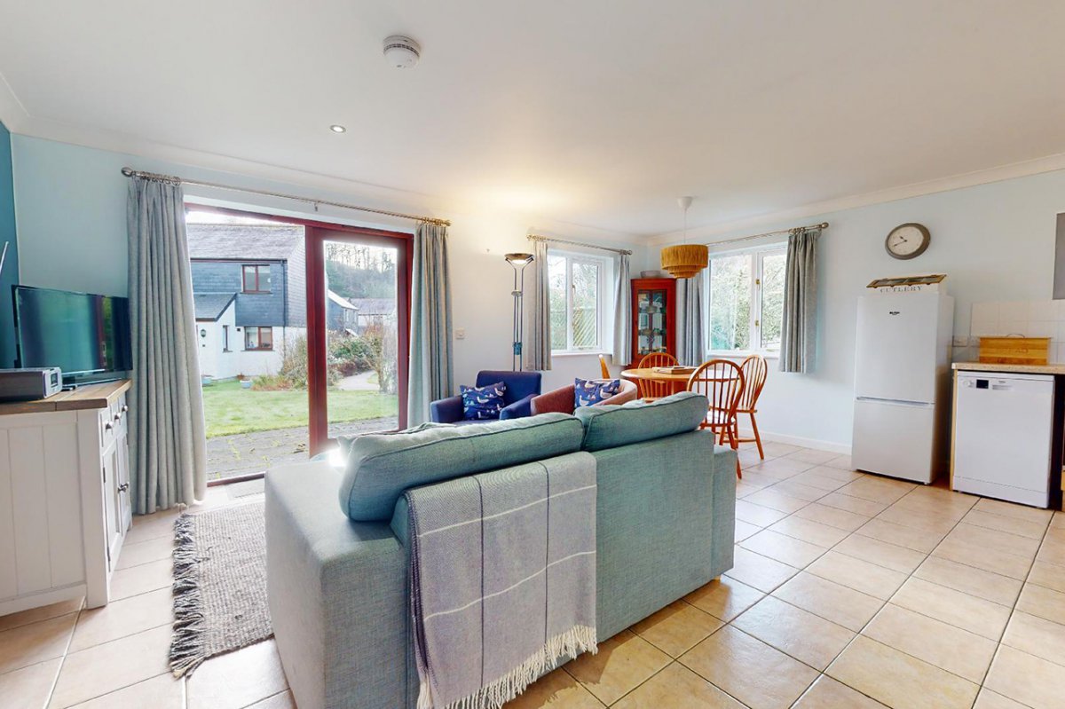 Chy Lowena Holiday Cottage near Falmouth